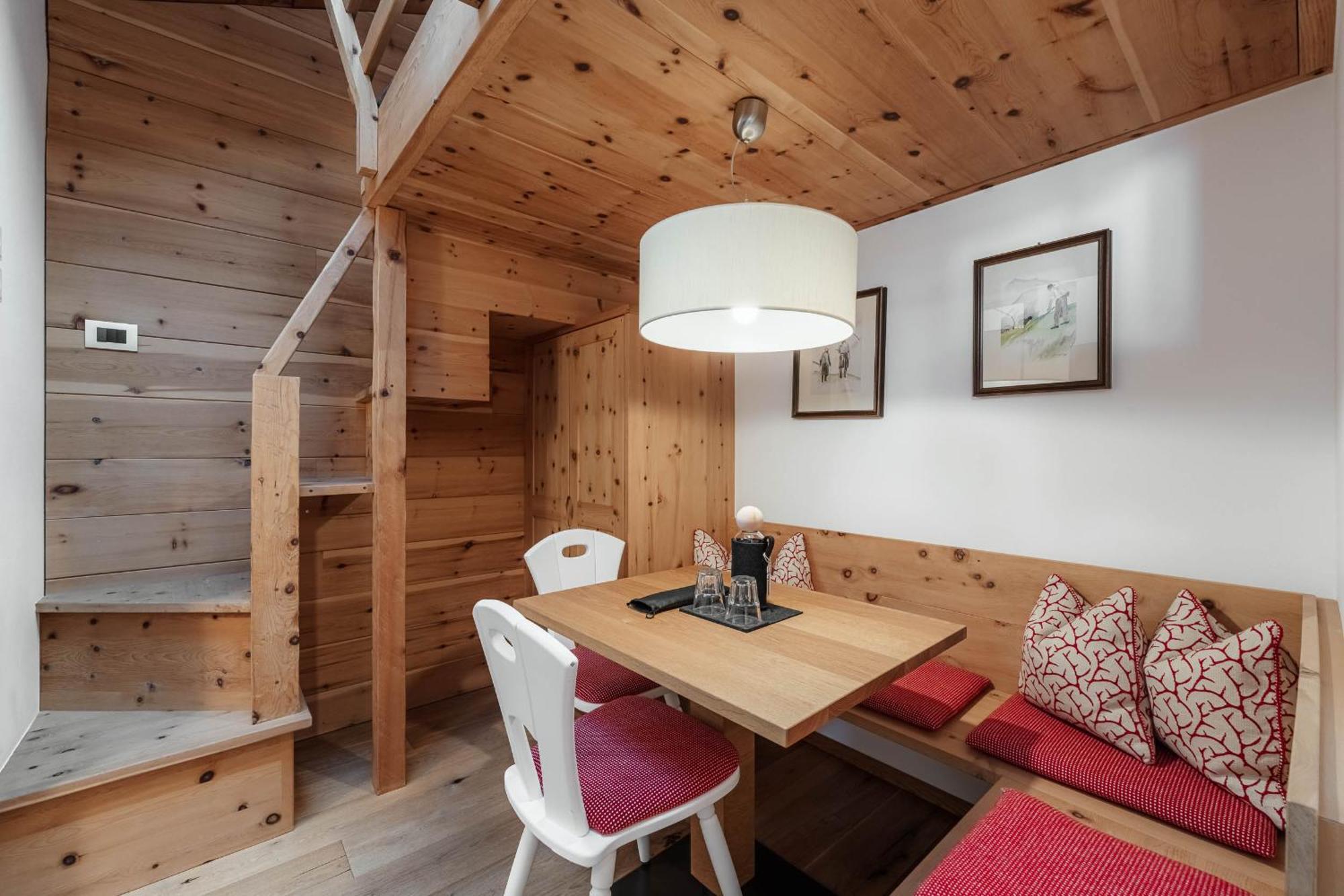 Chalet Elisabeth Dolomites Alpin & Charme Selva di Val Gardena Exterior foto