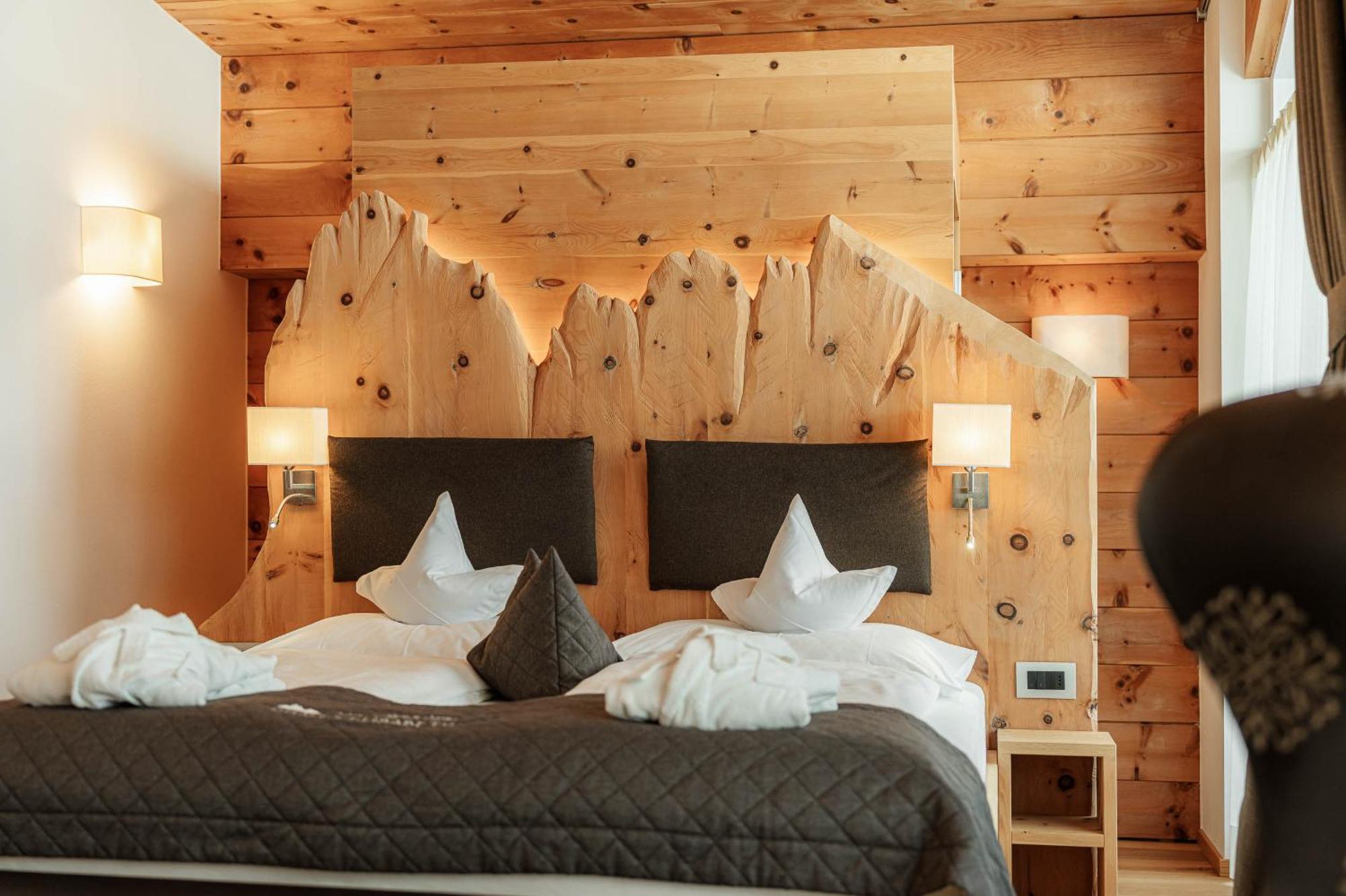Chalet Elisabeth Dolomites Alpin & Charme Selva di Val Gardena Exterior foto